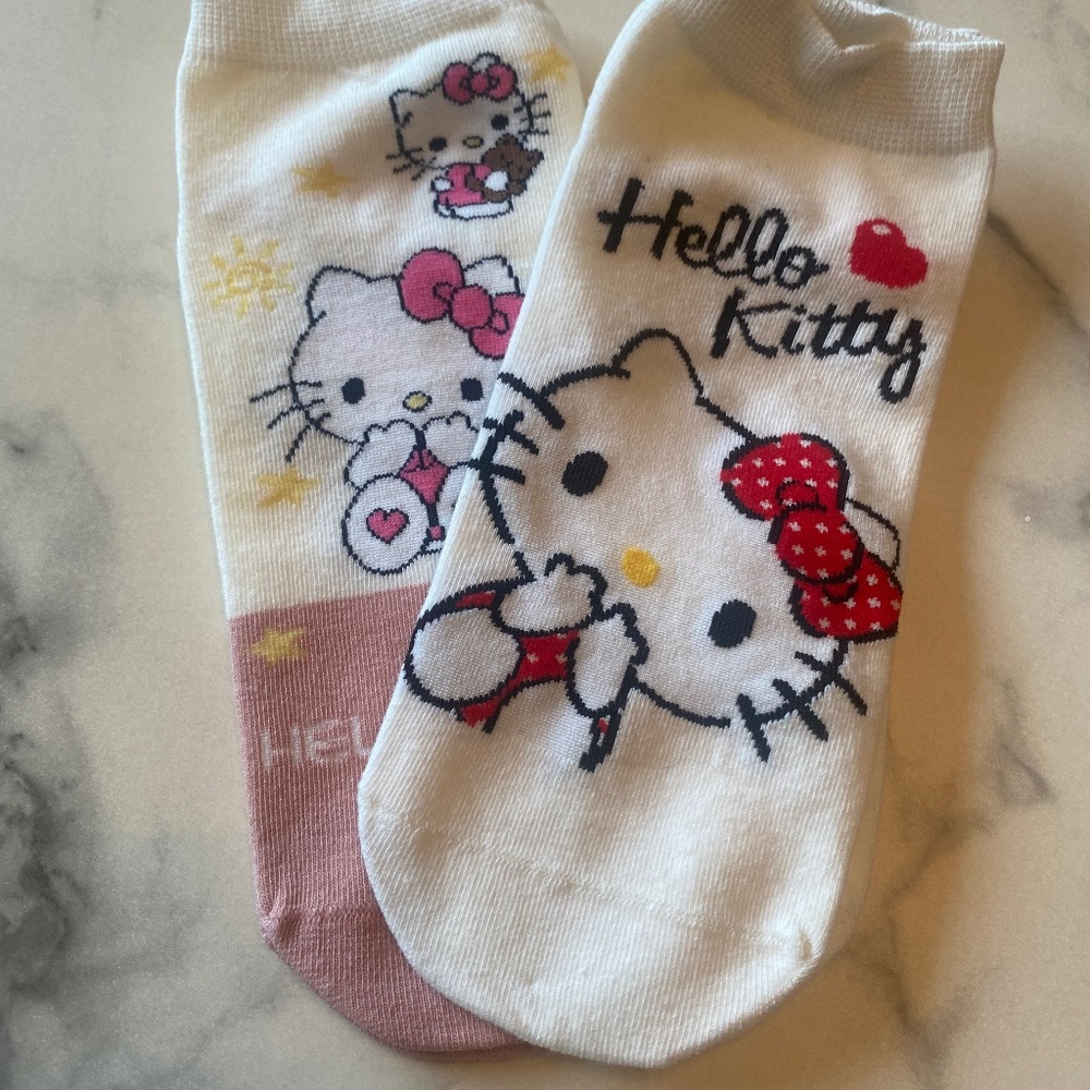 NWOT Socks Hello Kitty set of 2